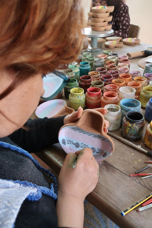 Discover the Vibrant and Timeless Art of Alentejo Pottery: A Feast for Your Eyes and Soul!